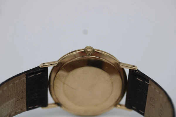 Omega Vintage Cal 620 9ct Gold - 3115487 Case Marked - image 9
