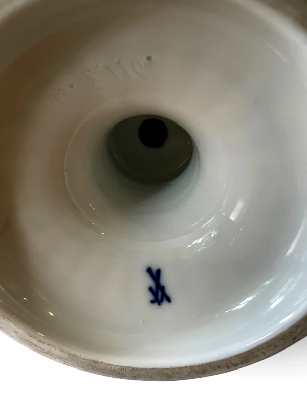 Pair of Meissen vases - image 7