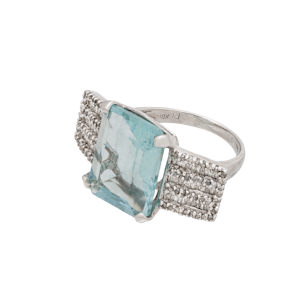 Aquamarine ring