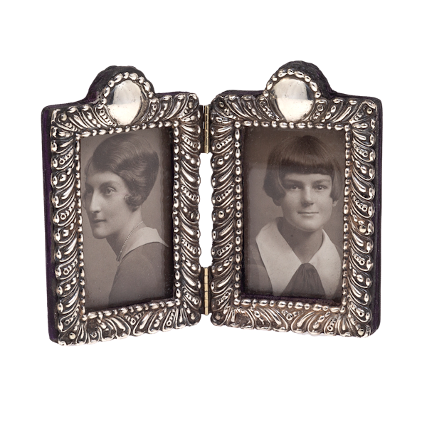 A silver antique double folding frame - image 1