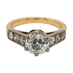 Victorian diamond solitaire ring of 2.15 ct est. plus diamond shoulders total 0.5 ct est.