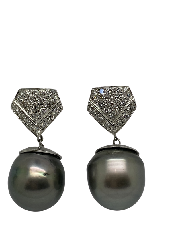 18K white gold Pearl and Diamond Earrings - image 1