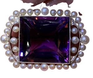 Beautiful natural pearl and fine amethyst brooch