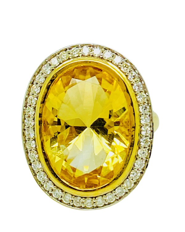 18K yellow gold 9.32ct Yellow Citrine and Diamond Ring - image 6