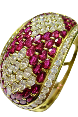18K yellow gold 40.00ct Natural Ruby and 18.00ct Diamond Bangle