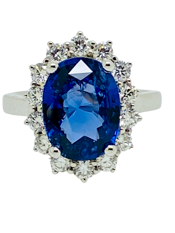 18K white gold 5.02ct Natural Blue Sapphire and 0.80ct Diamond Ring - image 1