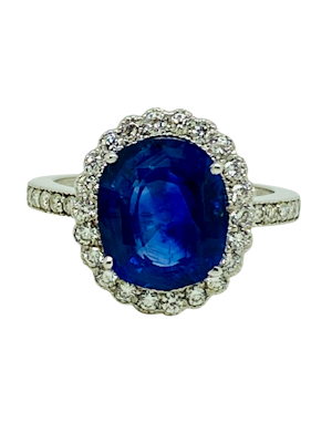 18K white gold 5.46ct Natural Blue Sapphire and Diamond Ring
