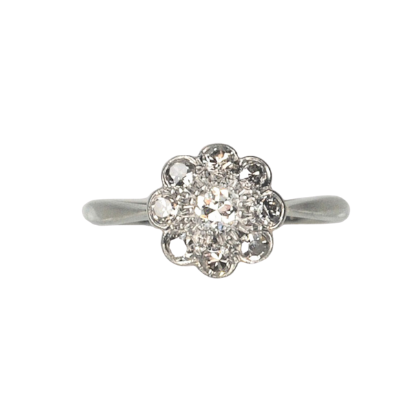 A Daisy Diamond Cluster Ring - image 1