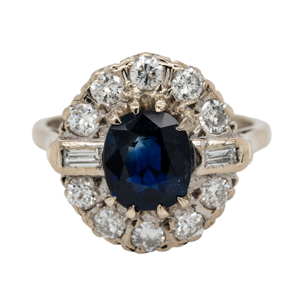 Sapphire and diamond oval cluster ring - image 1