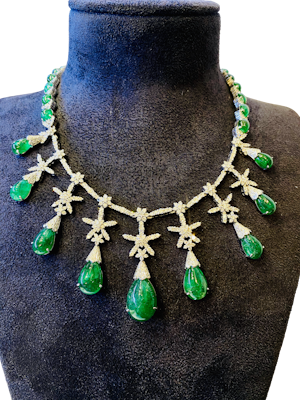 18K white gold Cabochon Natural Emerald & Diamond Necklace