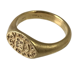 1720 armorial gold ring