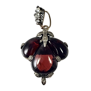 Garnet pendant
