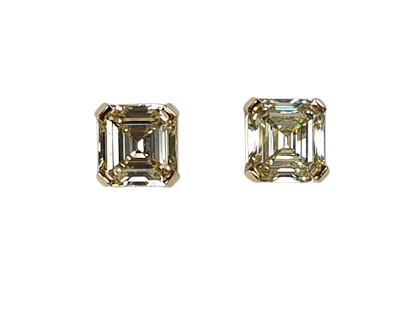 Pair of yellow diamond Asscher cut earstuds 4725  DBGEMS - image 1