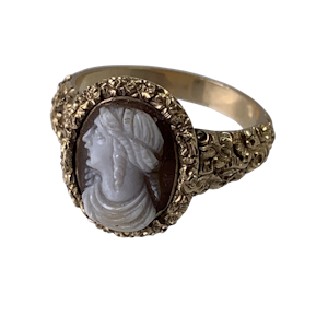 1820 ring with cameo of Cleopatra