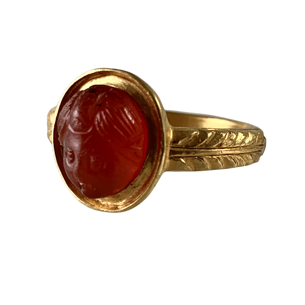 Ancient Roman cameo of Eros in later ring - image 1