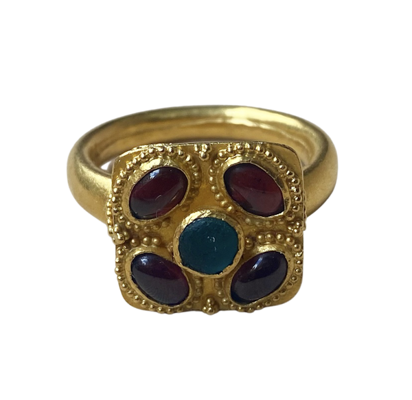 Gold gem set ring - image 1