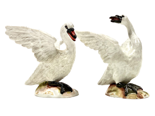 Pair of Meissen swans - image 1