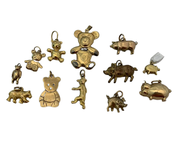 Charms 9ct. Wear as a pendant or add to a charm bracelet. Spectrum - image 1