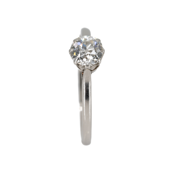 Diamond solitaire ring set in platinum - image 1