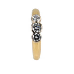 3 stone diamond ring, 0.6 ct total est.