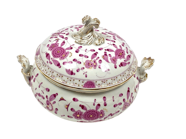 Circular Meissen tureen and cover - image 1