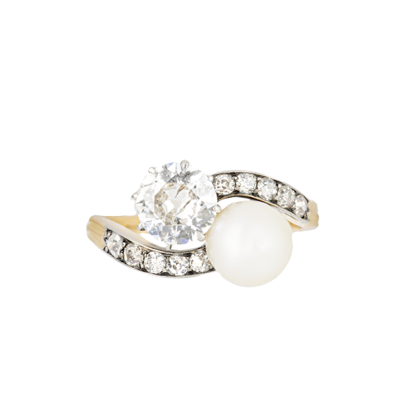A Diamond Pearl Toi et Moi 18ct Gold Ring - image 1