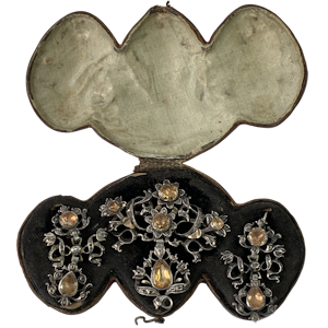 Portuguese demi parure