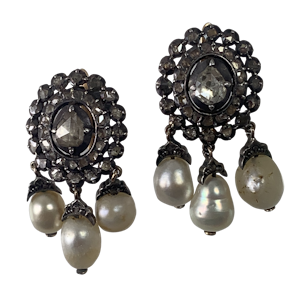 Pair of 1760 silver earrings with diamonds and pearls