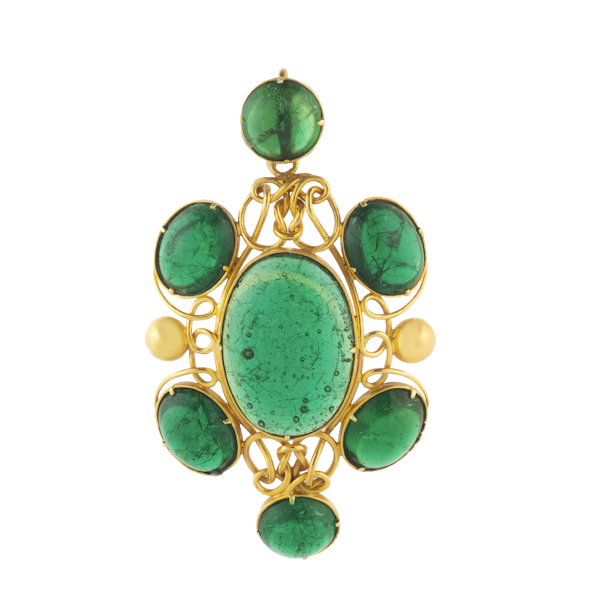 A Green Paste Gold Pendant - image 1