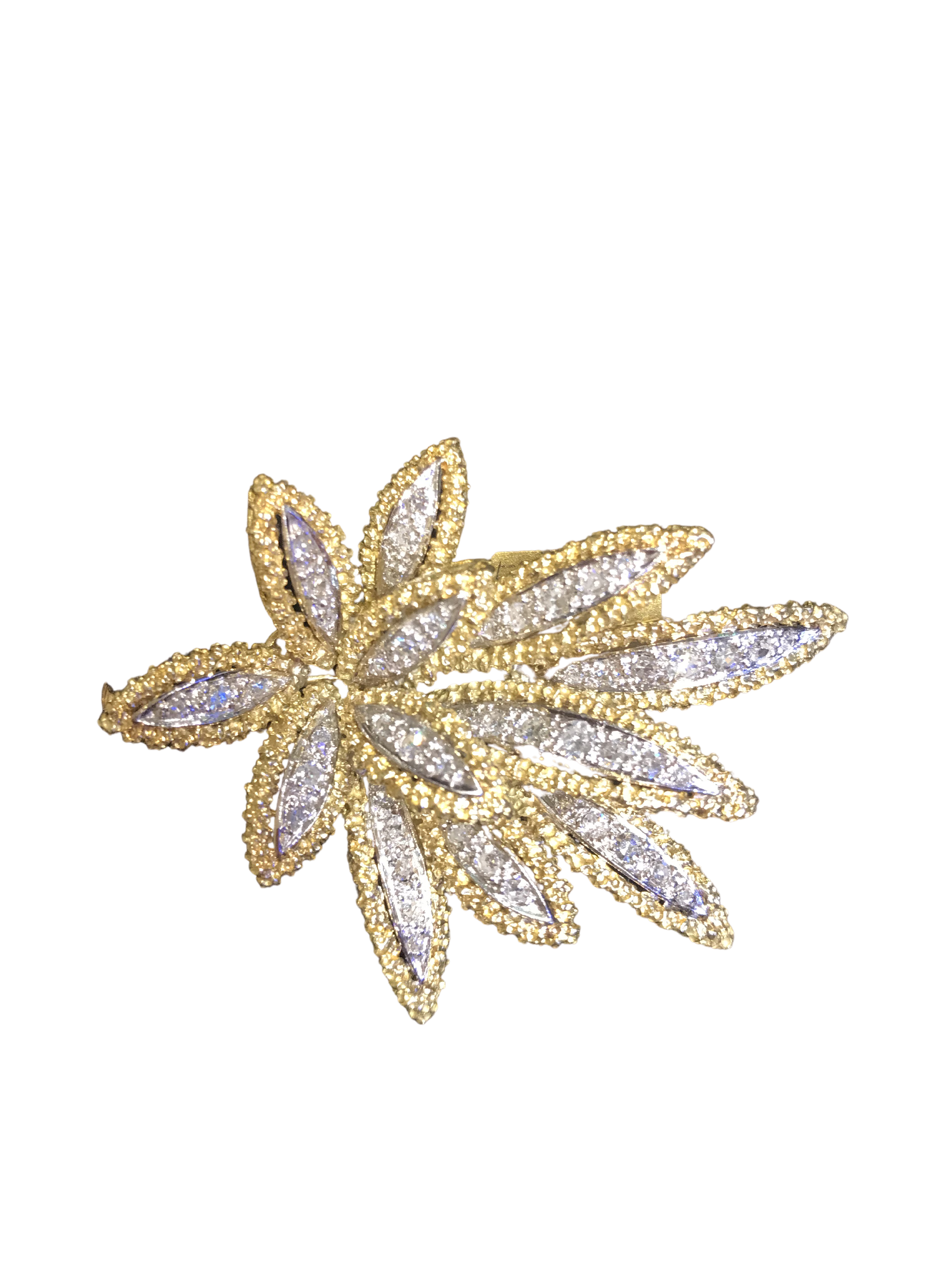 1960s 18ct Gold Brooch With Diamonds