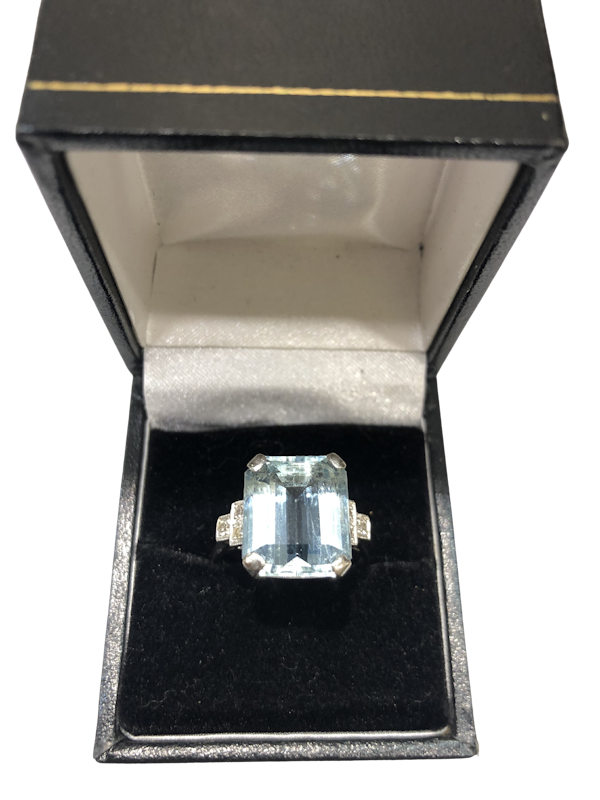 Vintage aquamarine diamond platinum ring - image 1