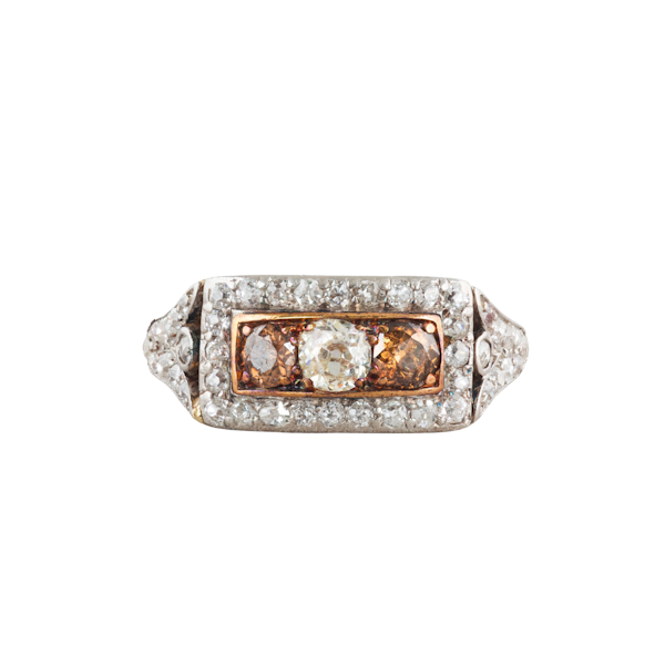 A Cognac Diamond Gold Ring - image 2