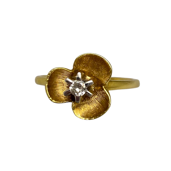 Flower Diamond Ring in 18ct Gold date circa 1970, Lilly's Attic since 2001 - image 1