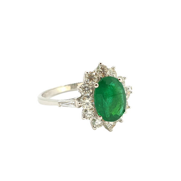 Emerald and diamond Cluster ring Em1.54Cts D0.99Cts - image 1