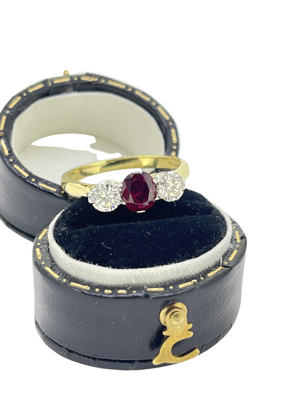 Vintage ruby and diamond 3 stone ring - image 1