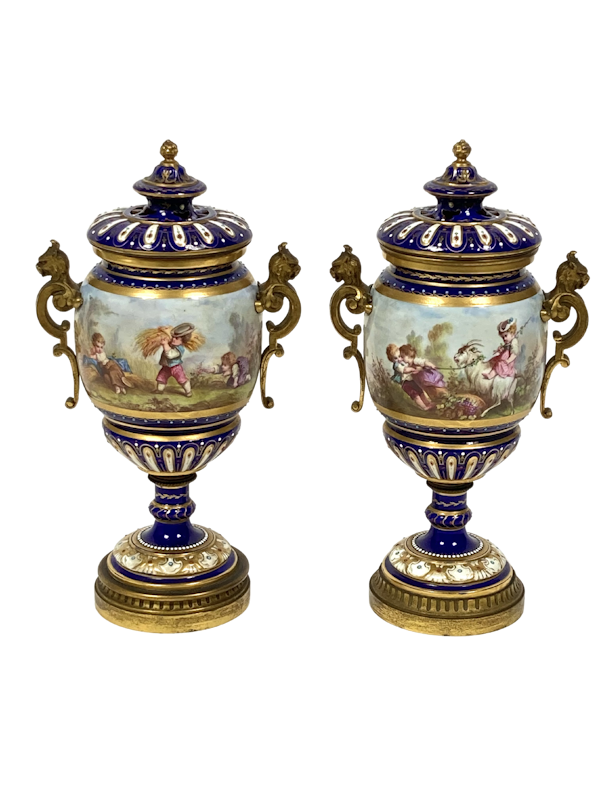 Pair Sèvres style vases and covers - image 1