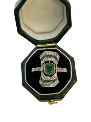 Lovely Edwardian emerald diamond platinum ring at Deco&Vintage Ltd