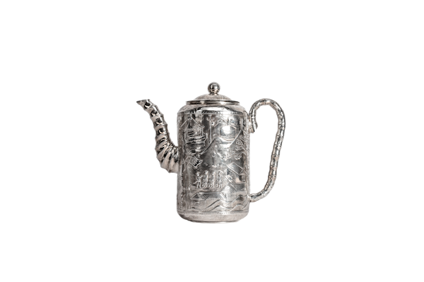 A large Chinese silver coffee pot with repousse decoration depicting scenes relating to the Japanese occupation of Port Arthur following the Russo Japanese war of 1904-05 - image 2