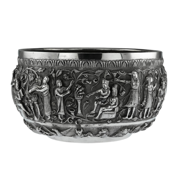 Unusual Indian Silver Bowl, Tutankhamun, Large Size, Signed, India – Circa 1925 - image 1