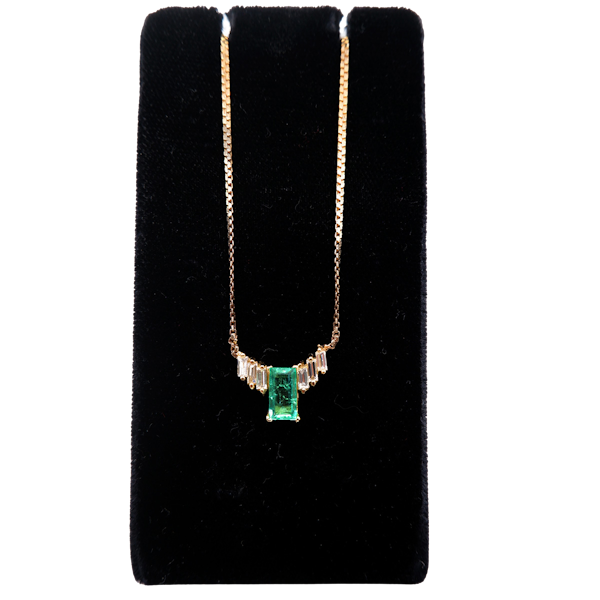 Vintage Colombian emerald and diamond  on chain - image 1
