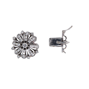 18 ct. gold diamond necklace clasp for 3 rows of pearls (or less)