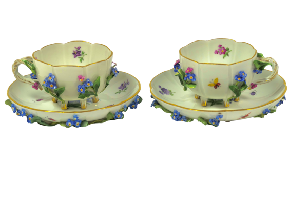 Pair of Meissen cups and saucers - image 1