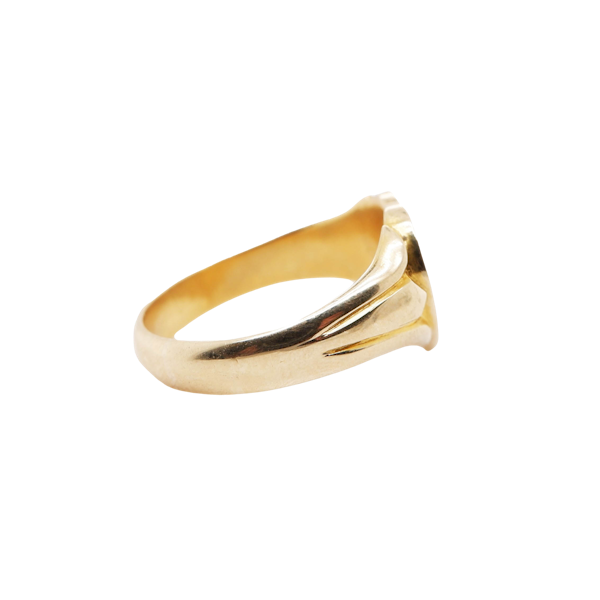 Retro 18 ct. gold heart shaped signet ring - image 1