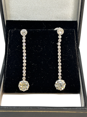 Beautiful Art Deco diamond platinum earrings at Deco&Vintage Ltd