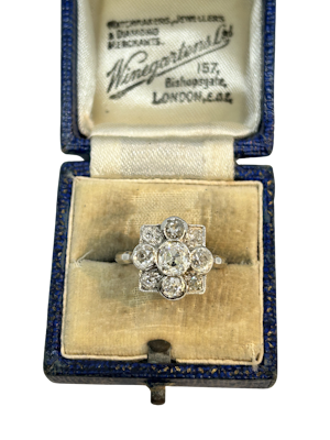 Lovely Art Deco diamond platinum ring at Deco&Vintage Ltd