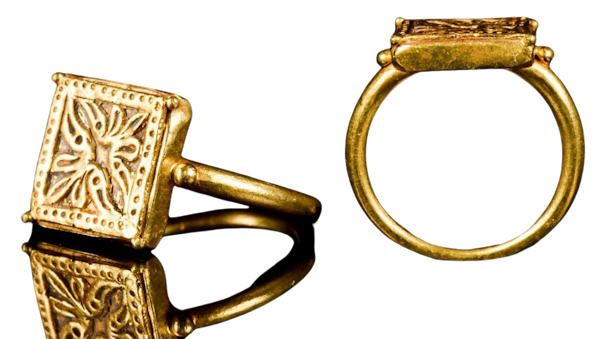 Medieval gold ring - image 1