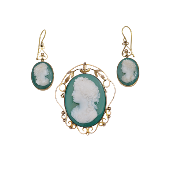 Victorian Green Agate Cameo Suite: Brooch & Earrings - image 1