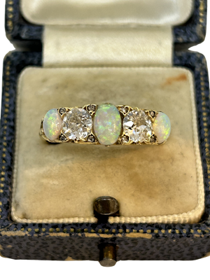 Lovely Victorian Opal and Diamond Ring,Deco&Vintage,stand 324