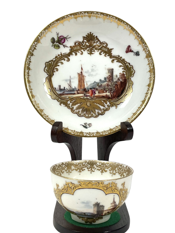 18th century Meissen tea bowl and saucer - image 1