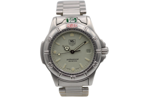 TAG Heuer Professional 200MT